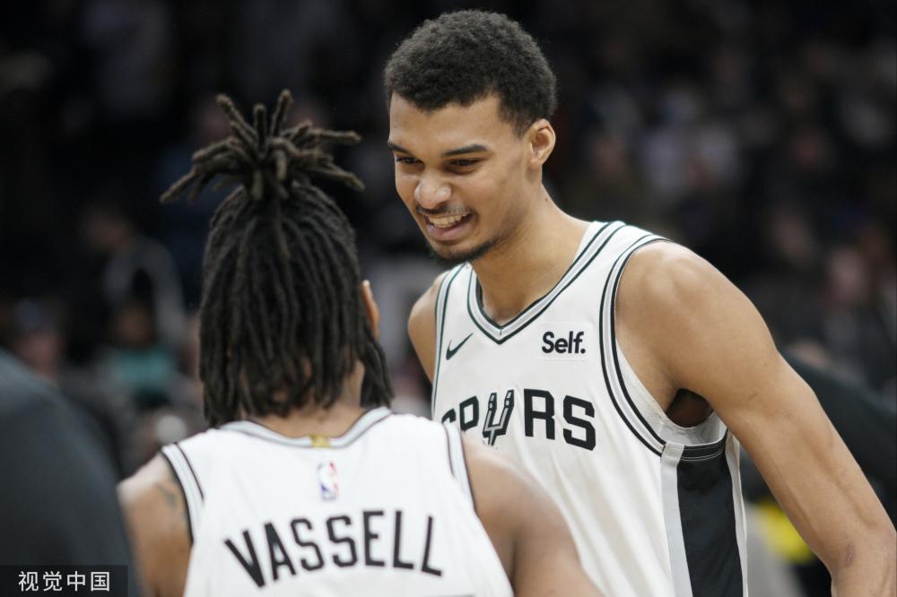 这位前锋的 这位前锋的